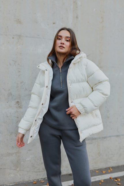 Куртки / пуховики