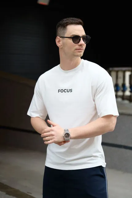 Футболка чоловіча з принтом FOCUS молочна