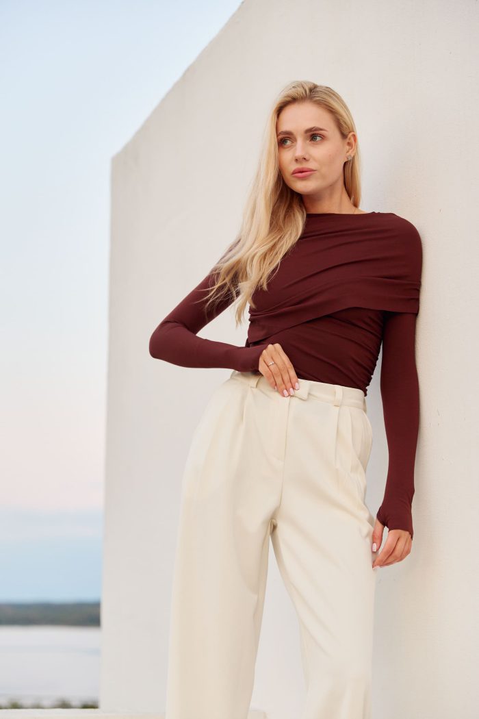 IMG_2832 Лонгслів skims зі зборкою на плечі жіночий шоколад Фото - 2