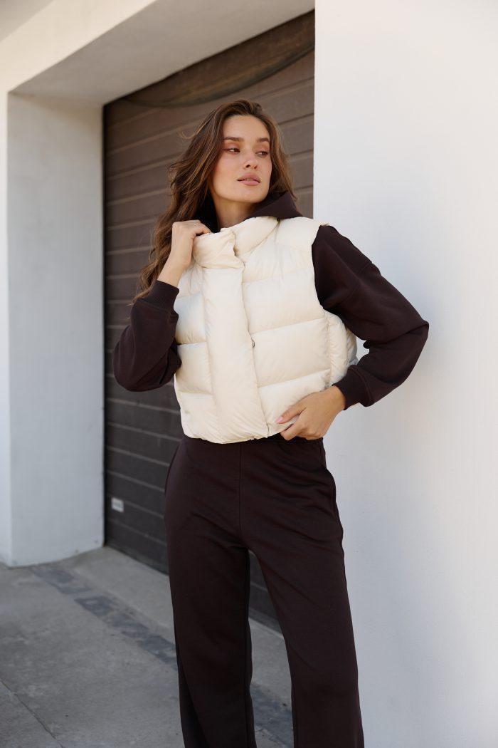 IMG_9860 Жилетка дута жіноча молочна Фото - 2