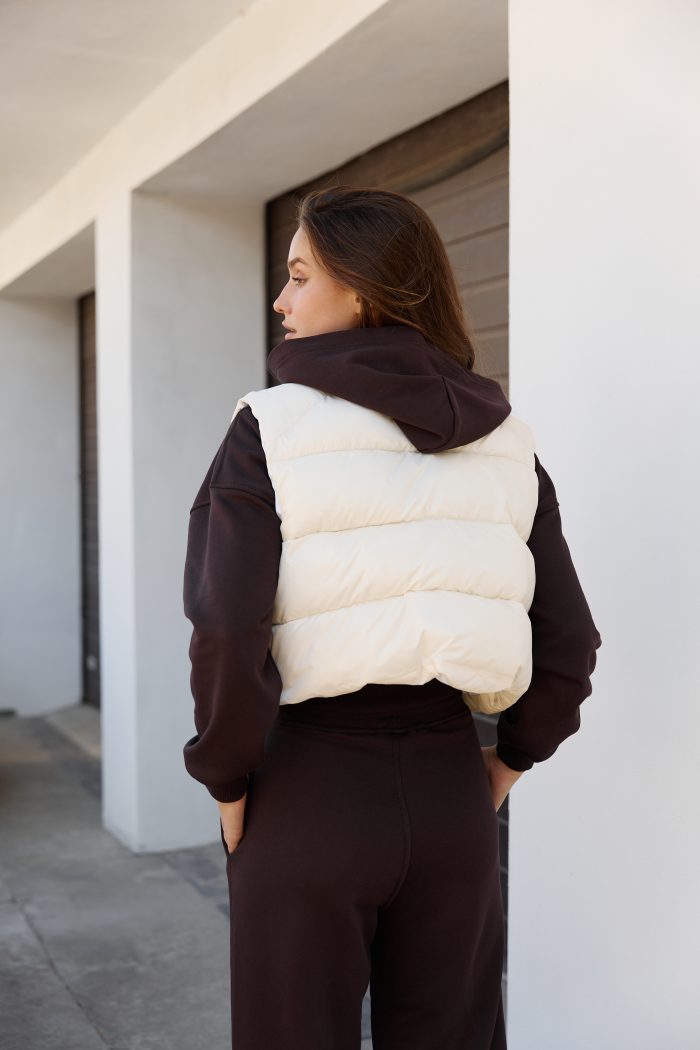 IMG_9896 Жилетка дута жіноча молочна Фото - 4