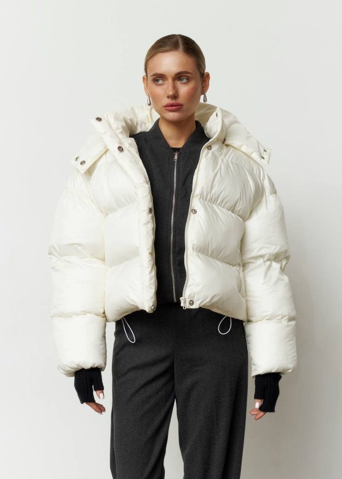 Пуховик жіночий вкорочений молочний Фото - 1