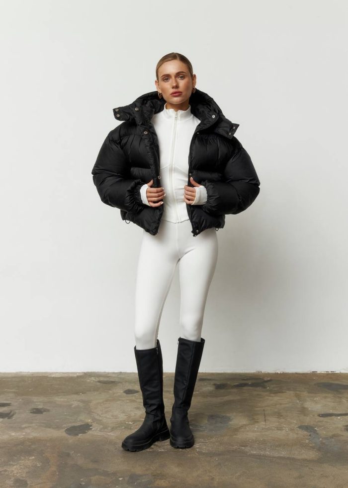 Пуховик жіночий вкорочений чорний Фото - 4