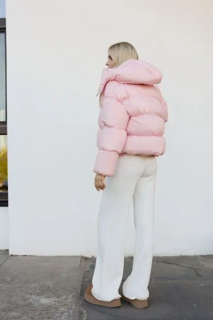 Пуховик жіночий вкорочений рожевий