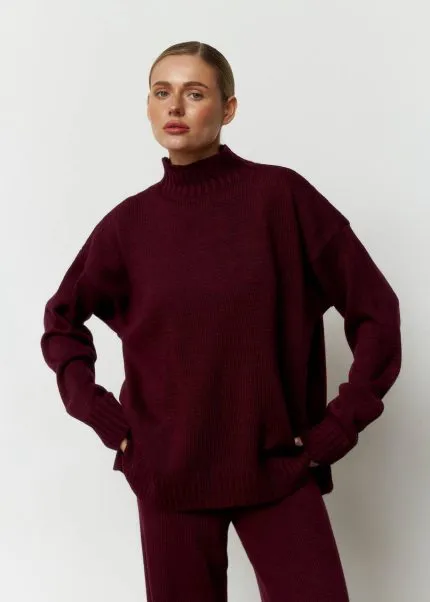 Костюм в’язаний зі штанами та кофтою під горло бордо
