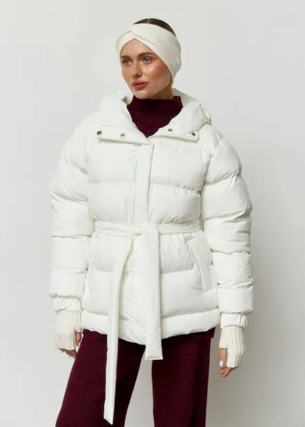 Пуховик з поясом жіночий молочний