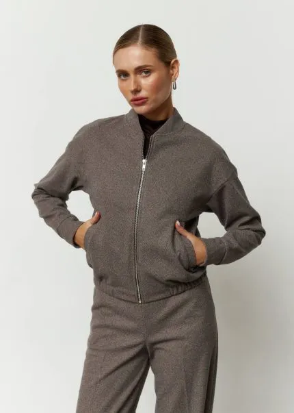 Костюм з кашеміру жіночий бежевий