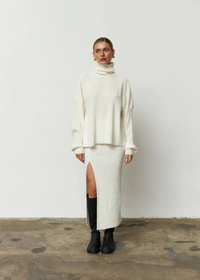 Комплект вʼязаний під горло зі спідницею молочний Фото - 1