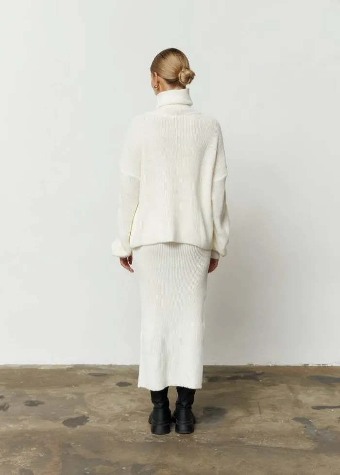 Комплект вʼязаний під горло зі спідницею молочний Фото - 3