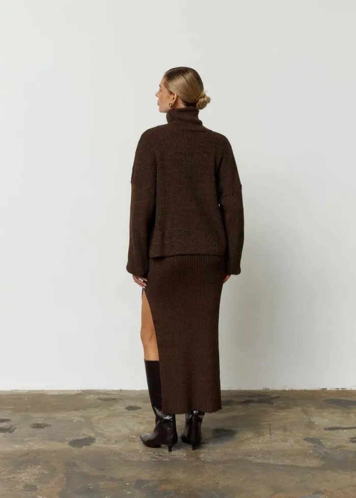 Комплект вʼязаний під горло зі спідницею шоколад Фото - 4