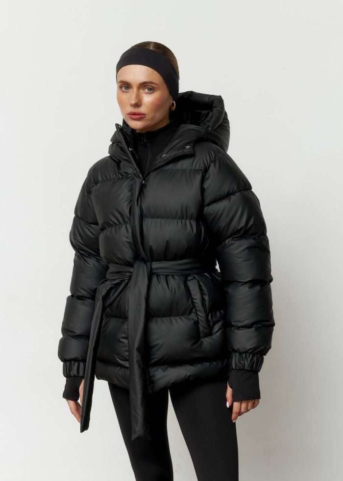 Пуховик з поясом жіночий чорний Фото - 1
