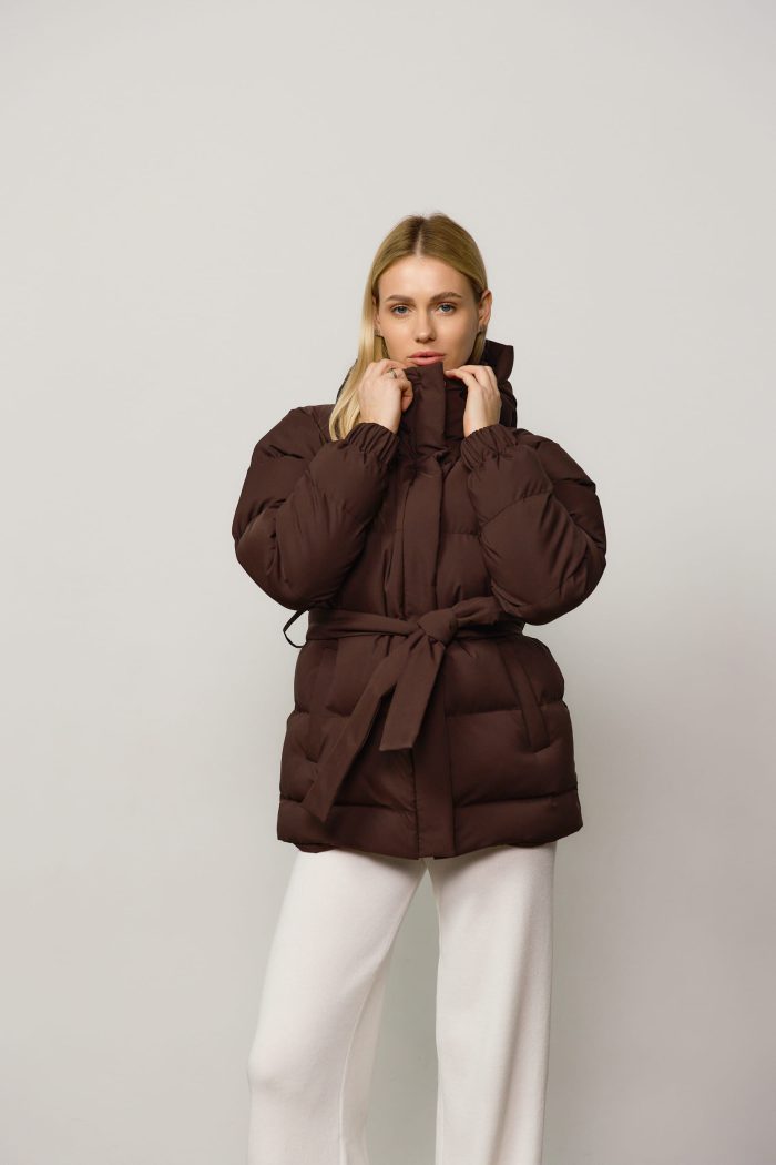 Пуховик з поясом матовий жіночий шоколад Фото - 5