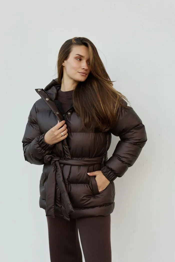 Пуховик з поясом жіночий шоколад Фото - 1