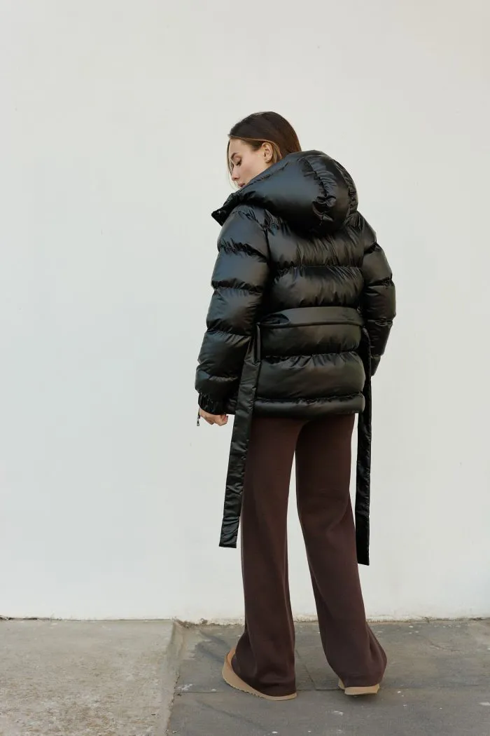 Пуховик з поясом жіночий чорний Фото - 5