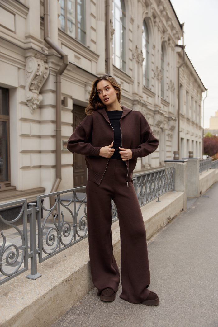 Костюм в’язаний з капюшоном жіночий шоколад Фото - 4