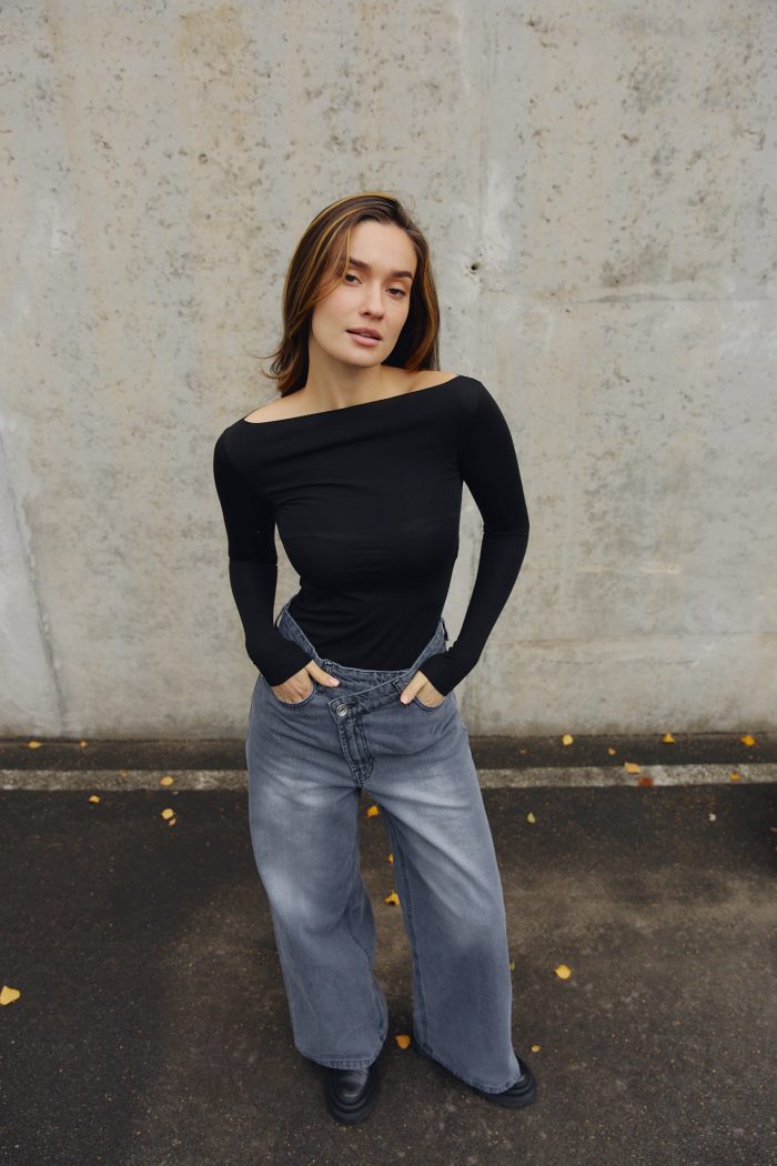 IMG_0334 Лонгслів skims з необробленим горлом жіночий чорний Фото - 3