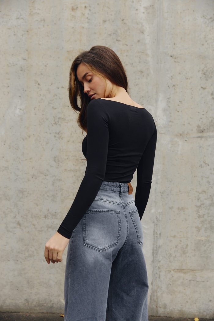 IMG_0338 Лонгслів skims з необробленим горлом жіночий чорний Фото - 5