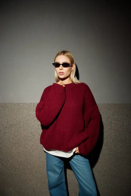 Вʼязаний светр oversize жіночий бордо