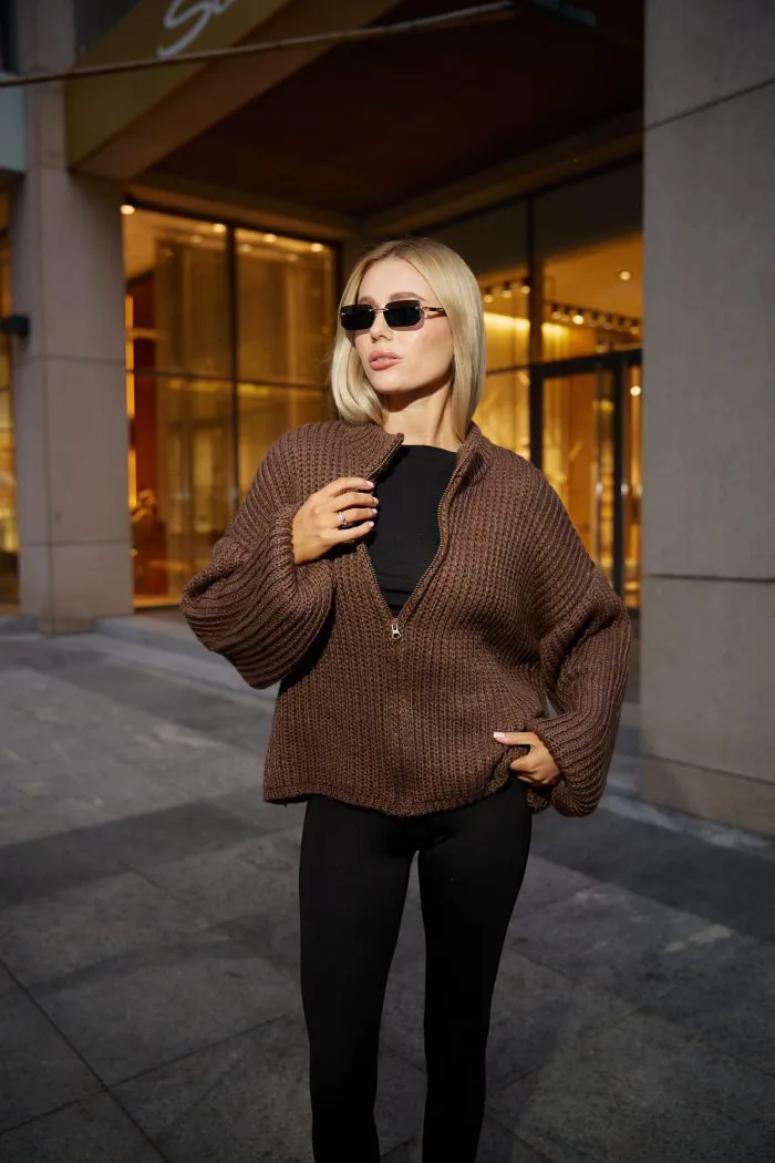 Вʼязаний светр oversize на блискавці жіночий шоколад Фото - 3