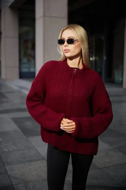Вʼязаний светр oversize на блискавці жіночий бордо