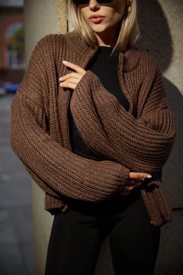 Вʼязаний светр oversize на блискавці жіночий шоколад Фото - 2