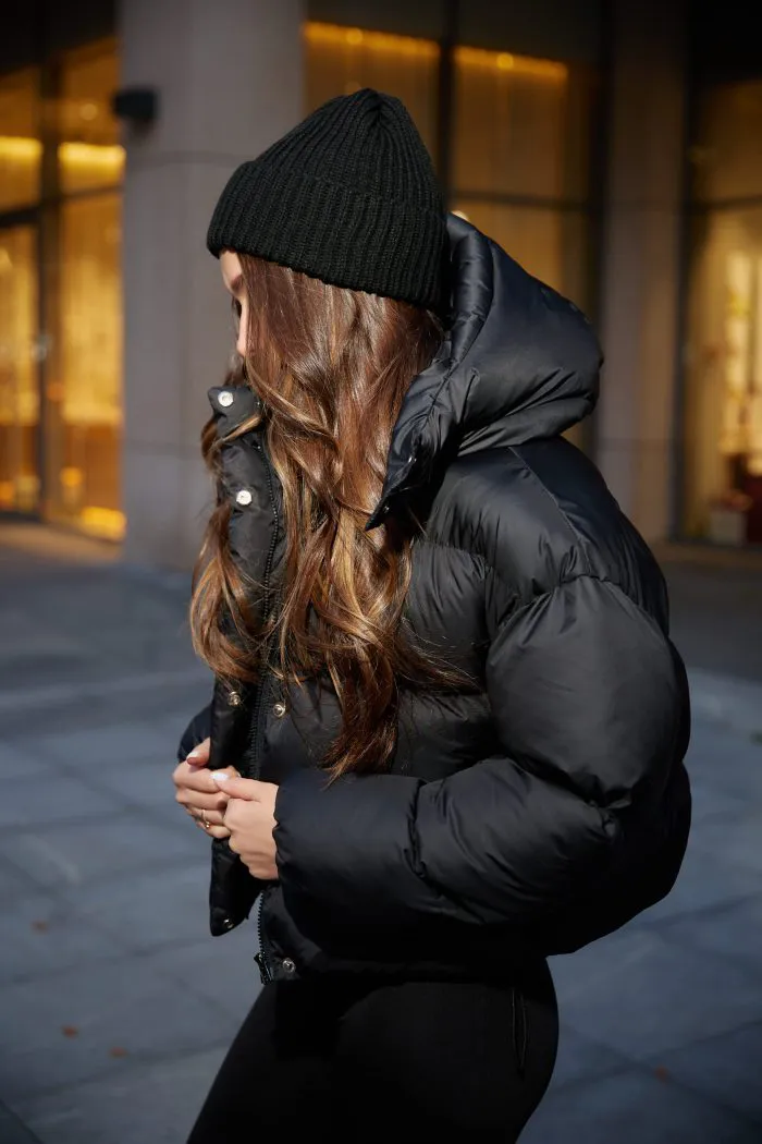 Шапка жіноча чорна Фото - 5