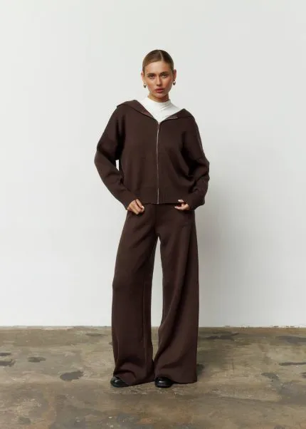 Костюм в’язаний з капюшоном жіночий шоколад