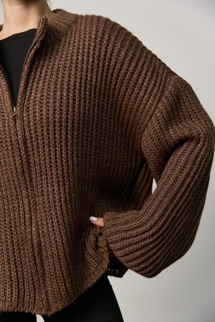 IMG_5947 (1) Вʼязаний светр oversize на блискавці жіночий шоколад Фото - 2
