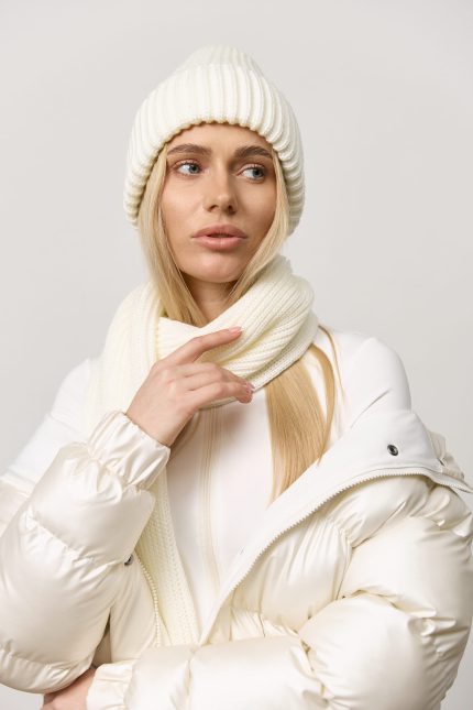 Шарф жіночий молочний