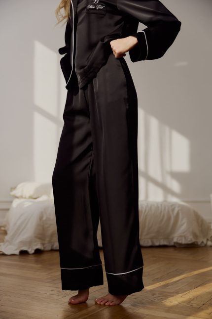 Піжама з сатину жіноча чорна