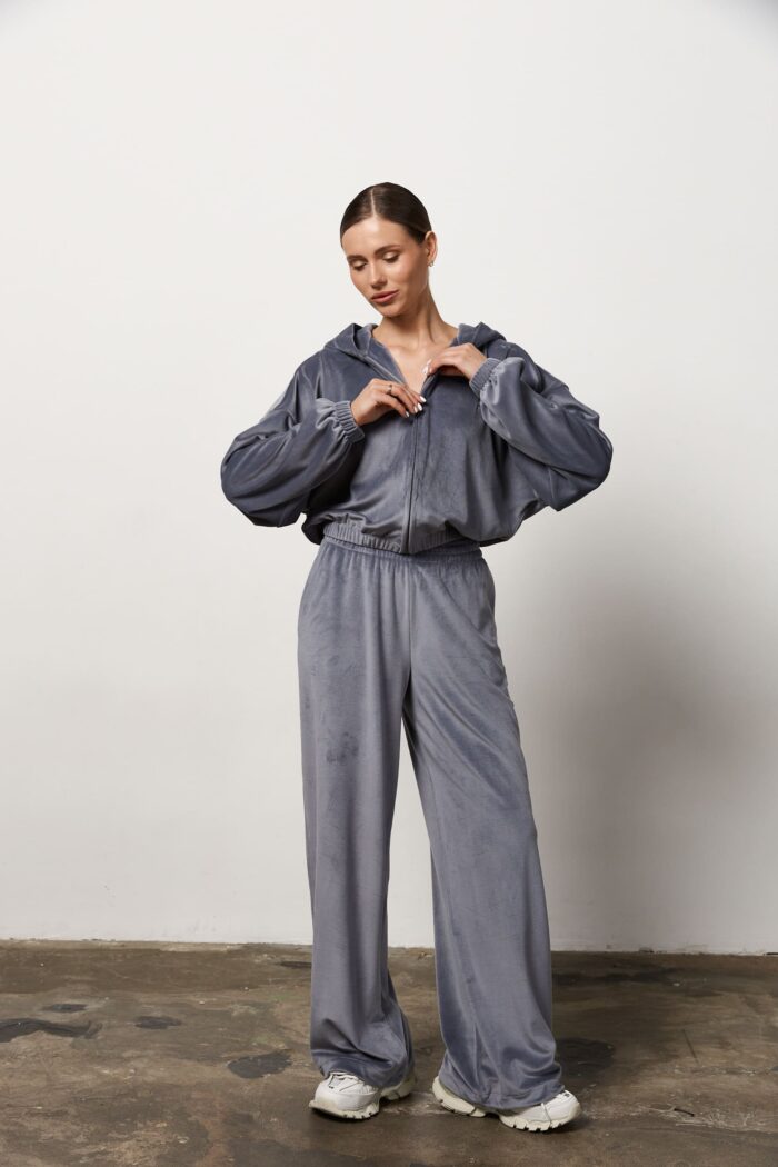 IMG_1181 Костюм велюр жіночий сірий Фото - 1