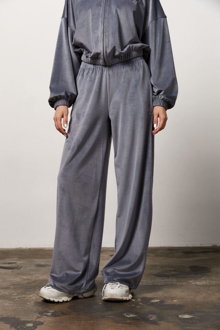 Костюм велюр жіночий сірий Фото - 5