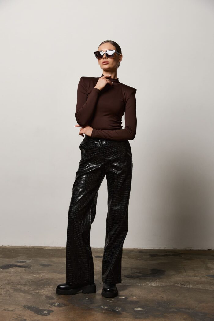 IMG_1402 Лонгслів з акцентними плечима шоколад Фото - 2