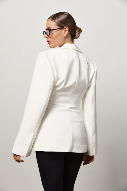 Жакет приталений жіночий молочний