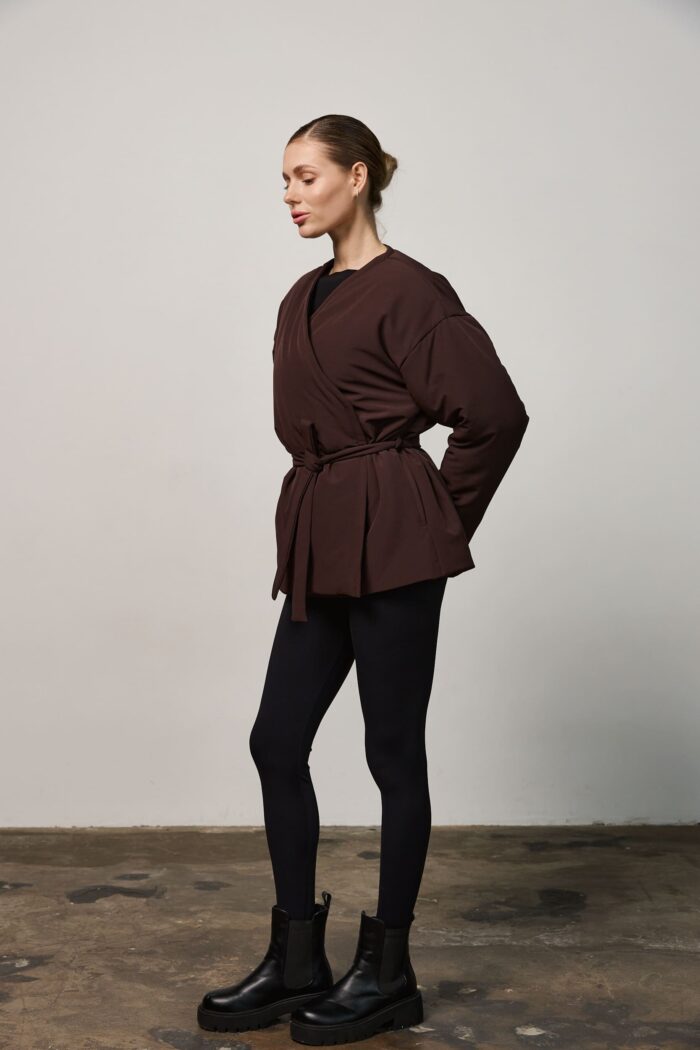 Куртка з поясом жіноча демісезонна шоколад Фото - 5