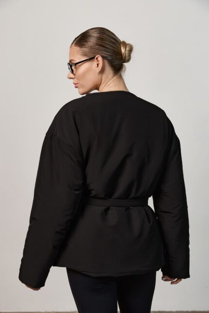 Куртка з поясом жіноча демісезонна чорна