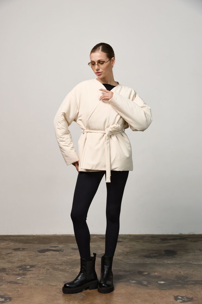 Куртка з поясом жіноча демісезонна молочна Фото - 5