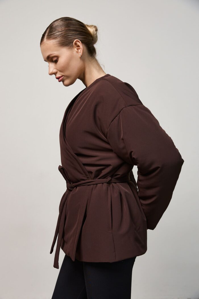 IMG_1918 Куртка з поясом жіноча демісезонна шоколад Фото - 3