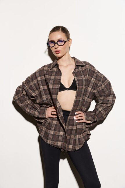 Сорочка жіноча у клітинку з необробленим краєм шоколад