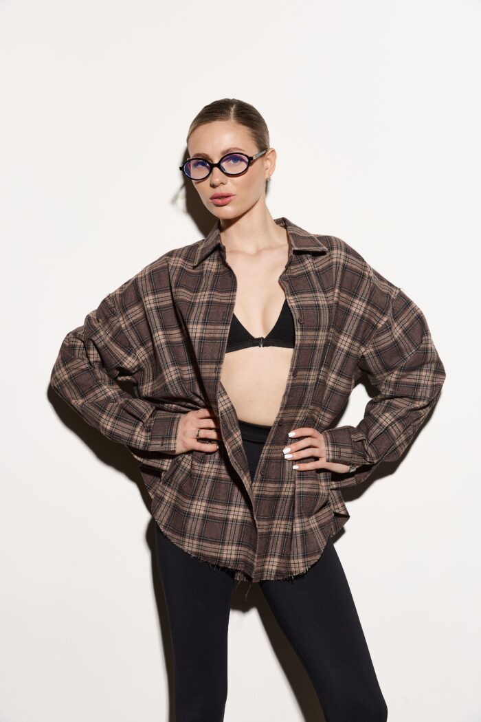 Сорочка жіноча у клітинку з необробленим краєм шоколад Фото - 1