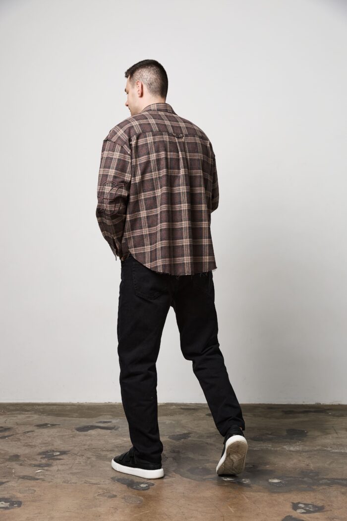 Сорочка чоловіча у клітинку з необробленим краєм шоколад Фото - 5