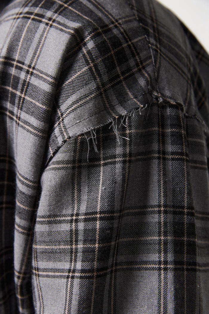 IMG_2234 (1) Сорочка чоловіча у клітинку з необробленим краєм графіт Фото - 4