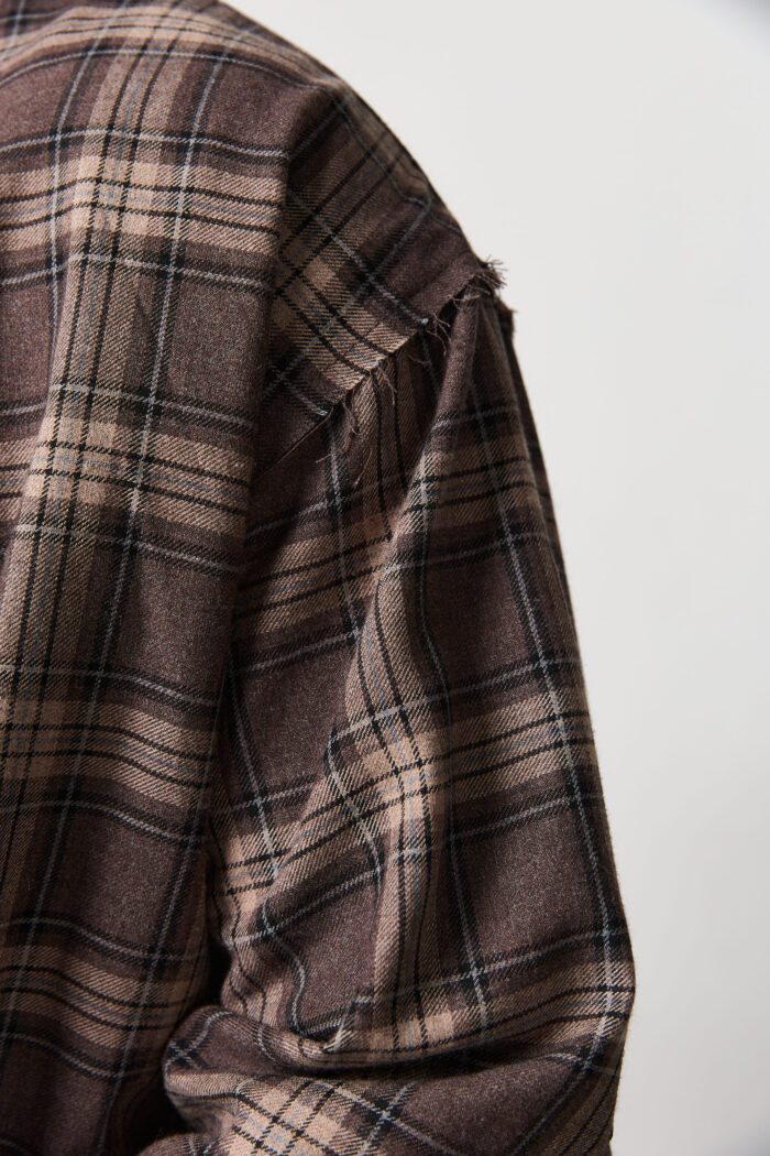 IMG_2235 (1) Сорочка чоловіча у клітинку з необробленим краєм шоколад Фото - 4