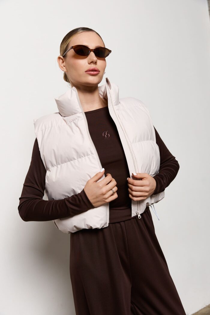 Жилет жіночий вкорочений бежевий Фото - 2