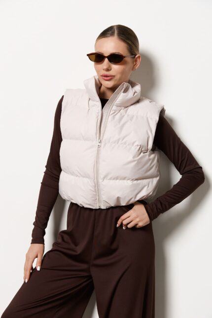 Жилет жіночий вкорочений бежевий