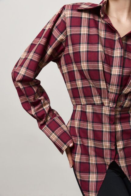 Сорочка приталена у клітинку жіноча бордо