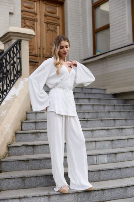 Сорочка з поясом плісе молочна