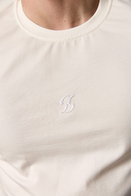 Футболка приталена чоловіча молочна