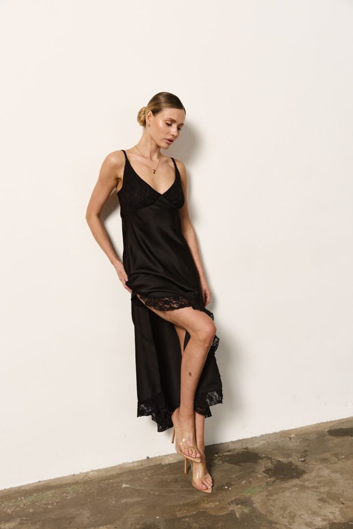 Сукня з сатину з мереживом чорна Фото - 3