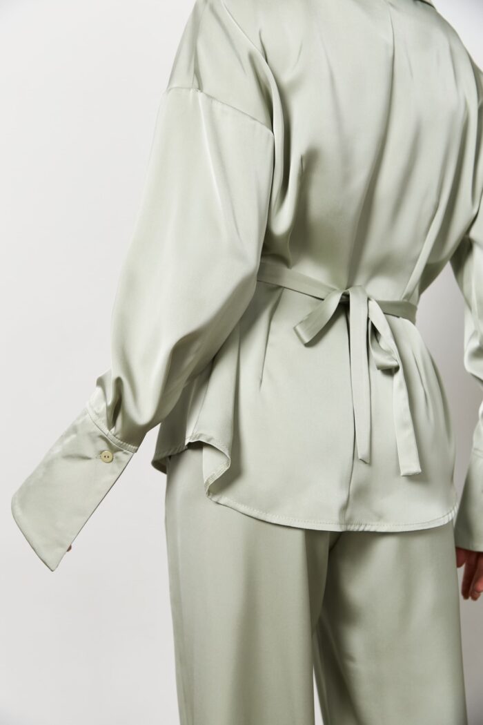 IMG_7675 Сорочка сатин приталена на ґудзиках жіноча олива Фото - 3